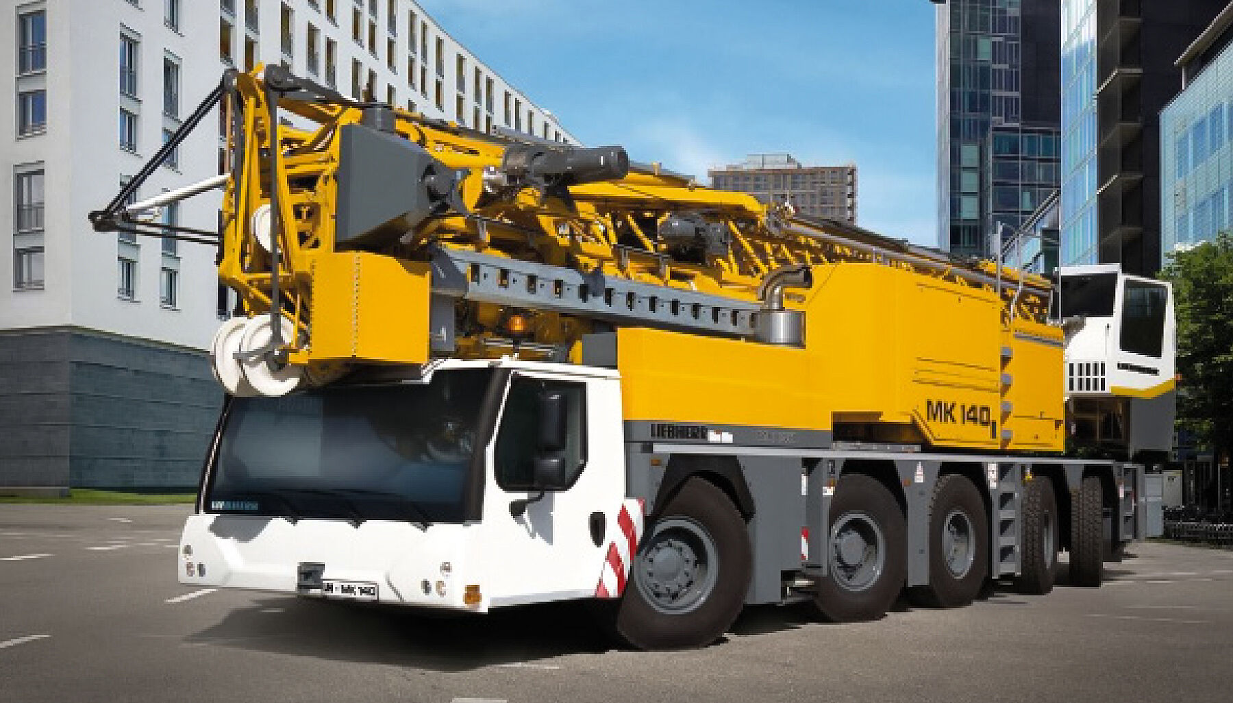 Liebherr Mobilkran mit Aguti Toucan